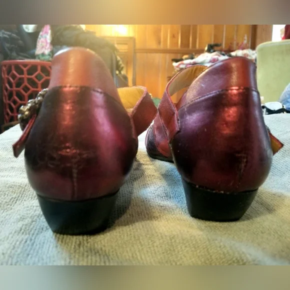 John Fluevog Red Maryjane's - Picture 4 of 10